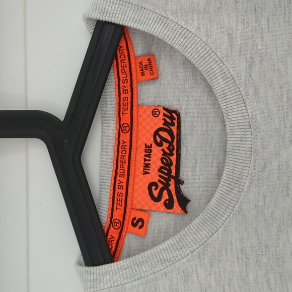 Superdry T-shirt - Picture 2 of 3